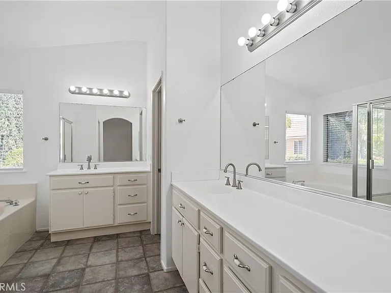 26580 Brickenridge Cir — Photo 19