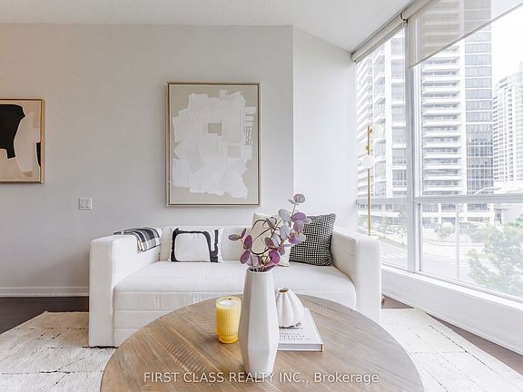 3rd image of 30 Canterbury Pl #305