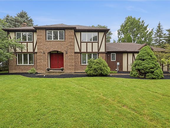 3rd image of 303 Maidstone Dr