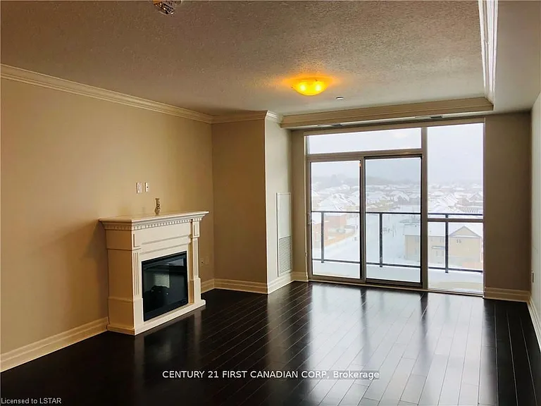 260 Villagewalk Blvd #608 — Photo 16