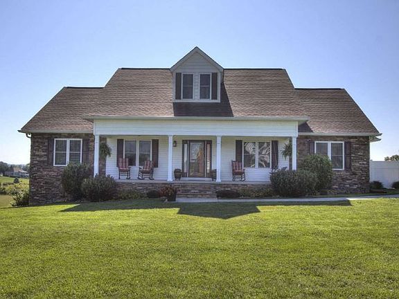 3rd image of 503 Monte Vista Ln