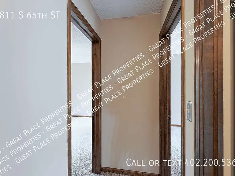 4811 S 65th St — Photo 27