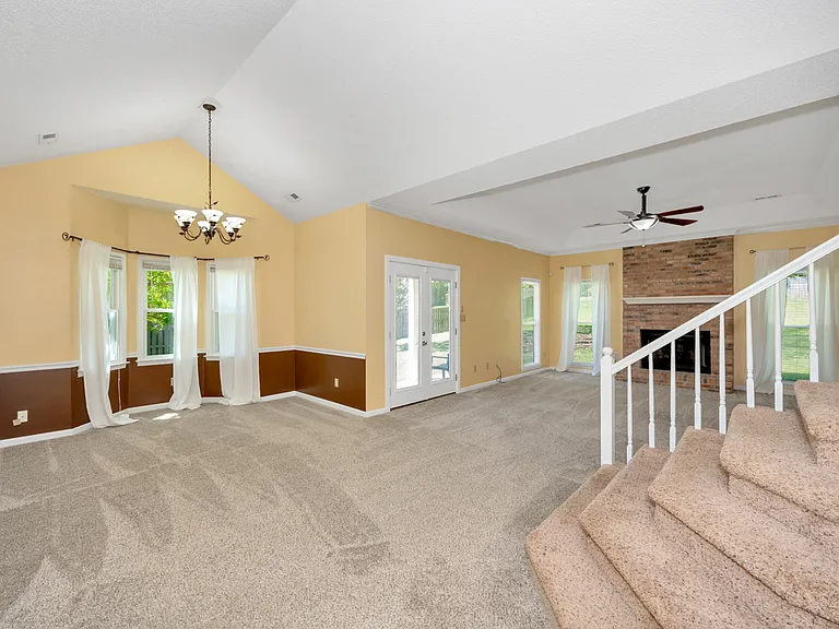 722 Highland Dr — Photo 6