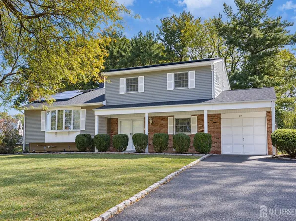 35 Patton Dr, Somerset, NJ 08873