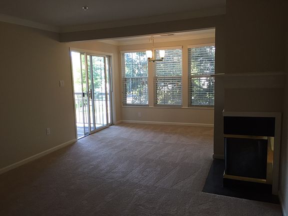 Living/Dining area