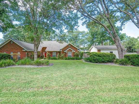2nd image of 1160 Perregrine Cir E