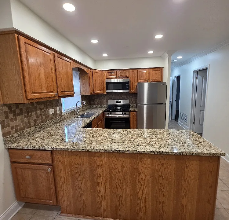 826 E Capri Dr #1