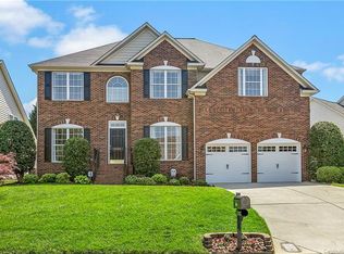 6523 Elfreda Rd, Charlotte, NC 28270