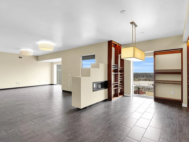 301 N Neil St #808-809 — Photo 24