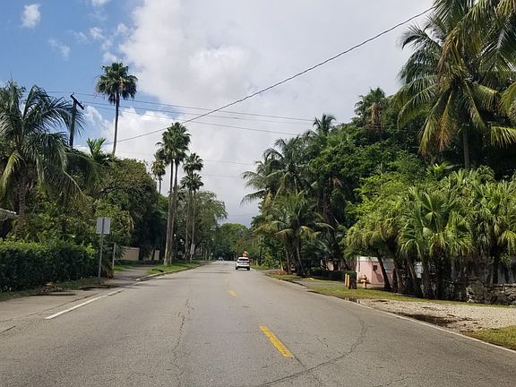 3rd image of 2000 S Bayshore Dr APT 25