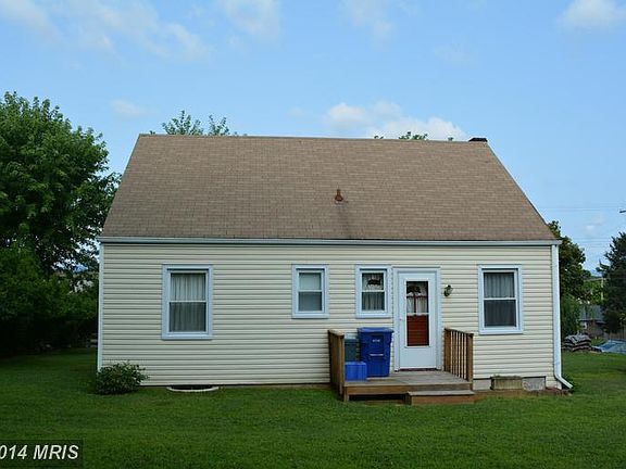 3rd image of 121 Polk Ave