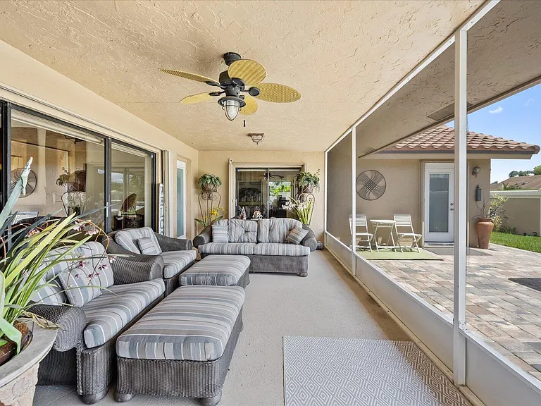 1654 Farmington Cir — Photo 31