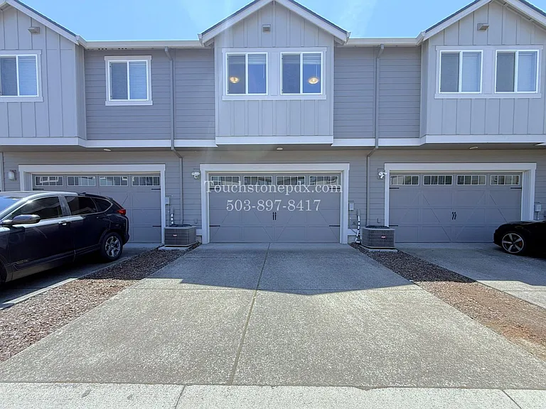 6527 SE Genrosa St — Photo 34
