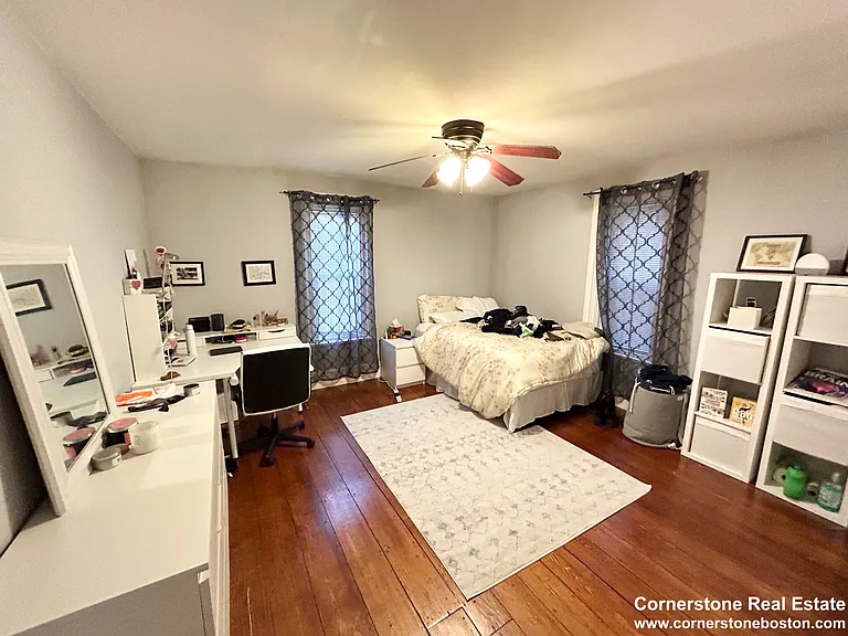 135 Hillside St #4 — Photo 3