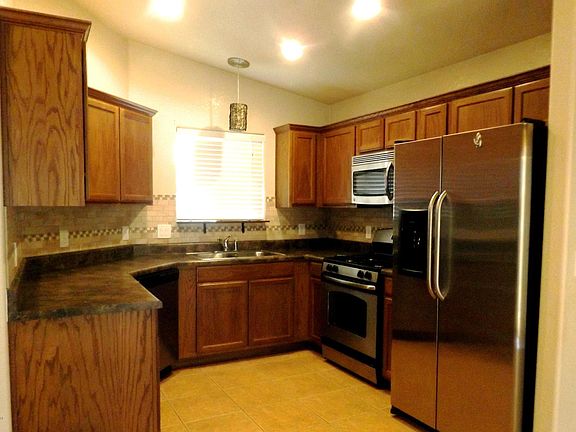 3rd image of 3301 Yosemite Ct