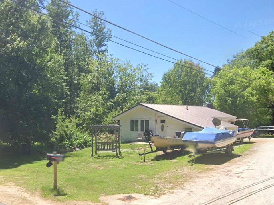 2nd image of 407 Jamestown