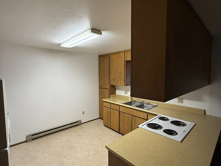 5618 Castle Ave — Photo 5