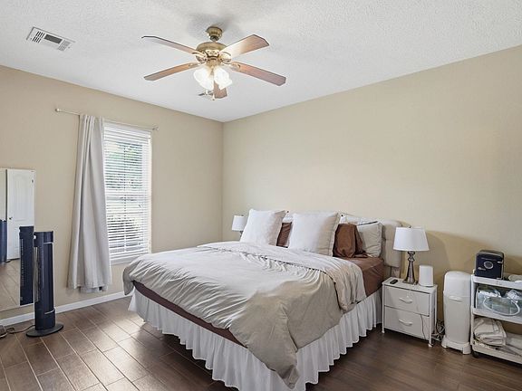 2nd image of 5781 Amoco Rd