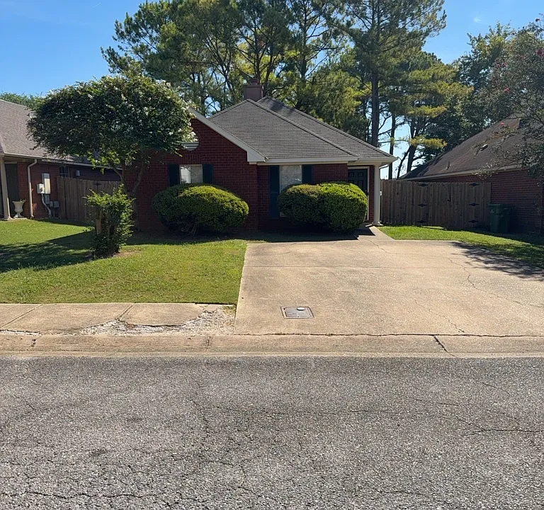 1619 Meadow Oak Ct