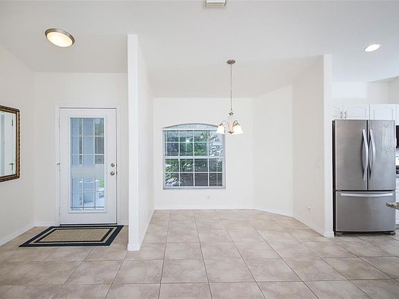 3rd image of 3111 Alesio Ave