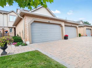 1725 The Chase #63, Mississauga, ON L5M4N3