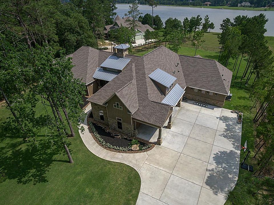 1st image of 31834 Edgewater Dr