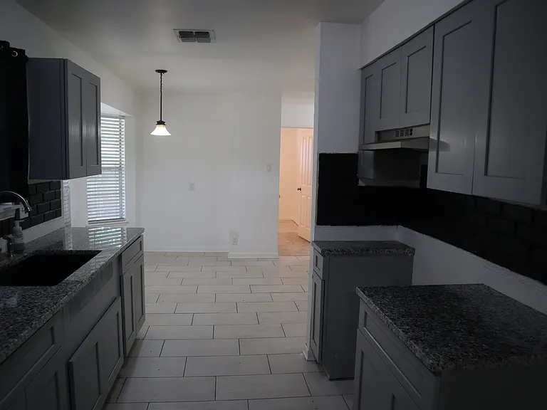 5726 Swift Creek Dr — Photo 5