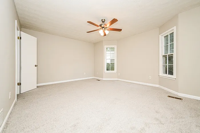 35 Knights Cir — Photo 9