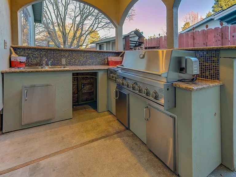 2572 Rollingwood Dr — Photo 30
