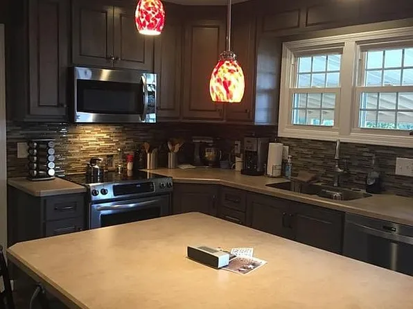 205 N Spring St, Odon, IN 47562