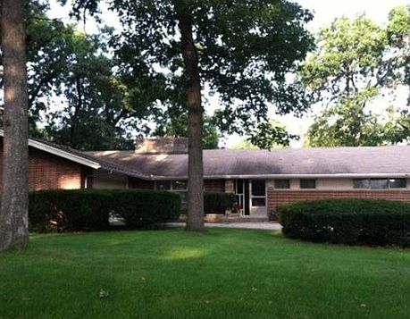 1st image of 53025 W Oakmont Dr