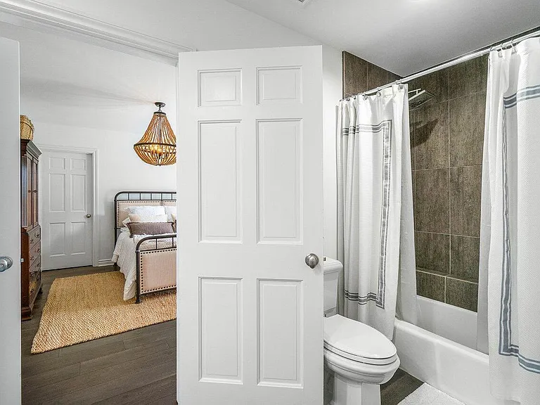 11823 Pebblewood Dr — Photo 20