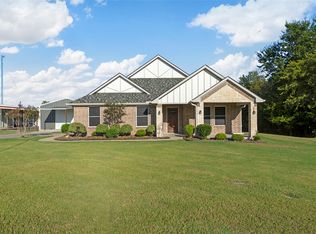 920 Lester Burt Rd, Farmersville, TX 75442