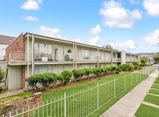801 Henry Clay Ave APT 212, New Orleans, LA 70118