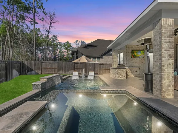 2909 Oakcrest Meadow Ct, Conroe, TX 77385