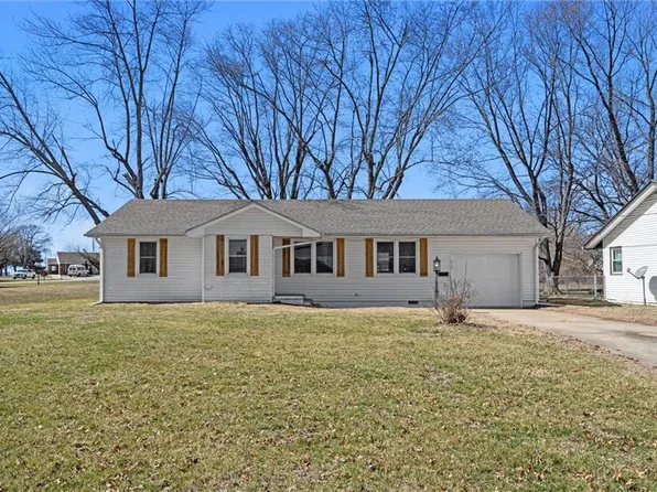 410 S High St, Butler, MO 64730