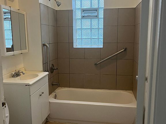 5th image of 1635 N Tripp Ave #2