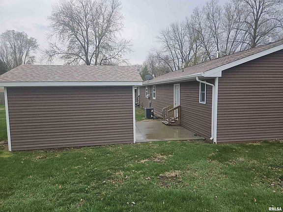 3rd image of 742 Palmer Ave #2