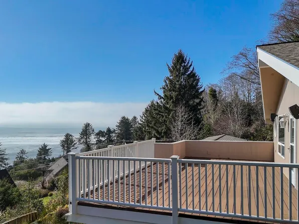 341 Spruce Ave, Yachats, OR 97498