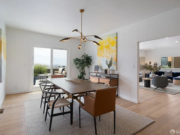 628 Los Palmos Dr — Photo 39
