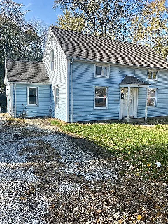 1407 N Neil St photo 1
