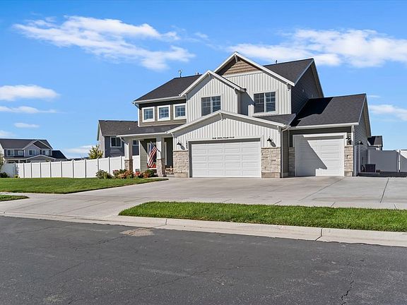 2nd image of 1045 W 2400 S