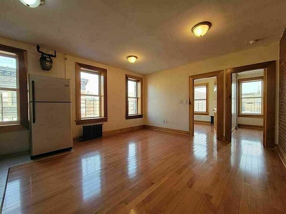 3rd image of 600 W 139th St #21A