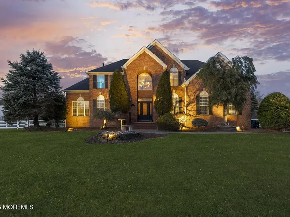 5 Lowery Lane, Marlboro, NJ 07746