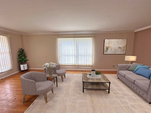 5th image of 700 Butterfield Dr