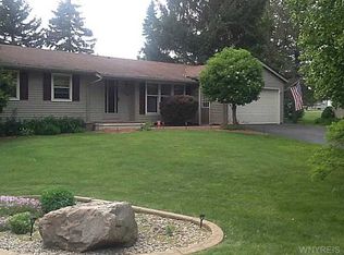 182 Kencrest Dr, Rochester, NY 14606