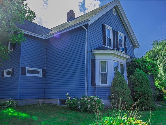 3rd image of 1502 Mendon Rd