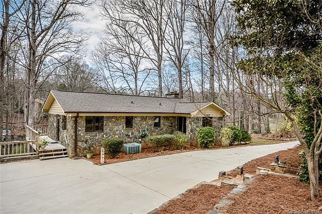 1st image of 157 Ardmore Pl
