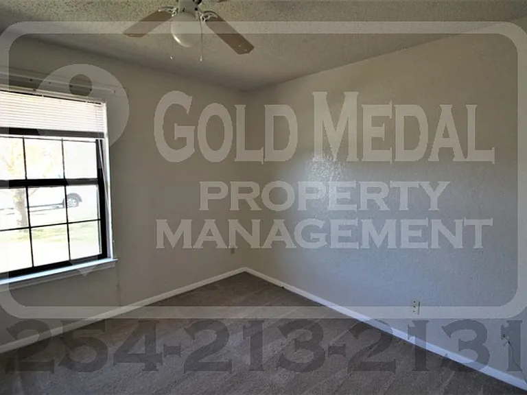 109 Benjamin Cir — Photo 17