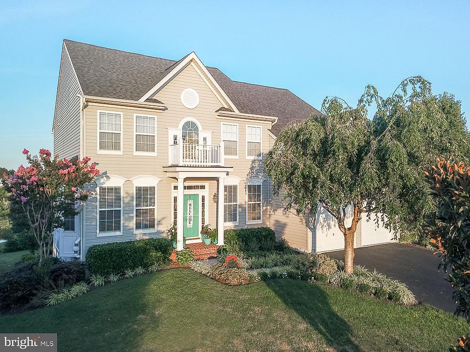 1st image of 111 Keverne Ct